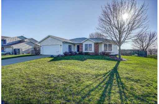 1357 Broadway Dr, Sun Prairie, WI 53590