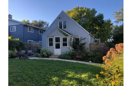 1810 Boyd Ave, Madison, WI 53704