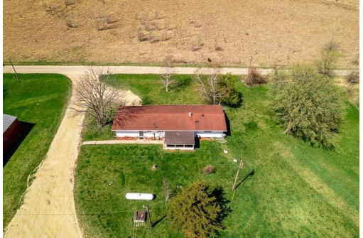 17427 W Douglas Rd, Brodhead, WI 53520