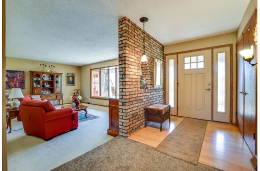 2649 Tareyton Cir, Stoughton, WI 53589