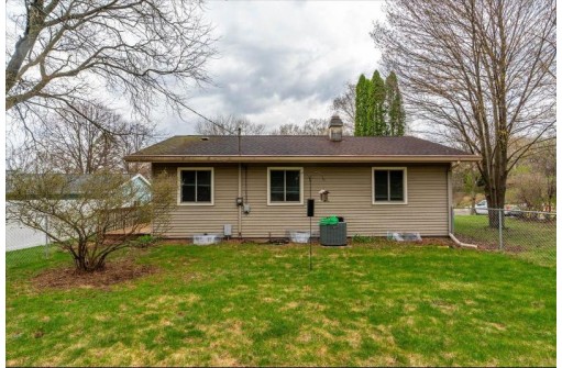 1301 Rae Ln, Madison, WI 53711