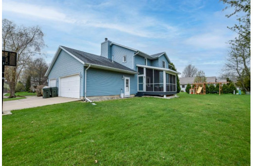 1760 St Albert The Great Dr, Sun Prairie, WI 53590