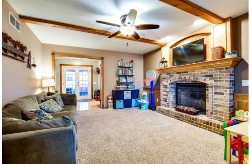 1760 St Albert The Great Dr, Sun Prairie, WI 53590