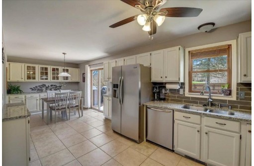 3126 Silverton Tr, Madison, WI 53719