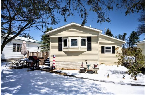 W5902 Whistling Wings Drive, New Lisbon, WI 53950