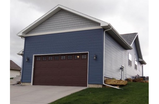 404 Lillehammer Lane, Mount Horeb, WI 53572