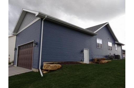 404 Lillehammer Lane, Mount Horeb, WI 53572