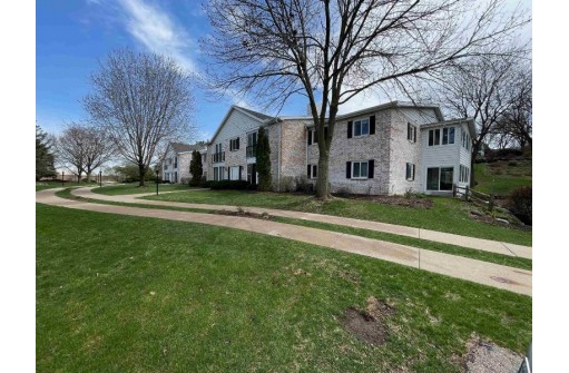 81 Golf Course Road H, Madison, WI 53704