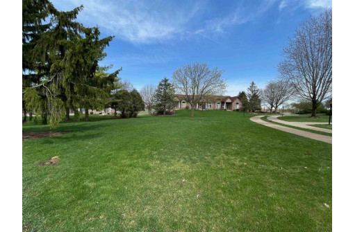 81 Golf Course Road H, Madison, WI 53704