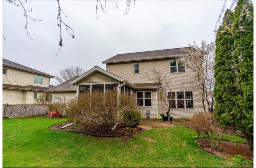1417 Starr Grass Dr, Madison, WI 53719