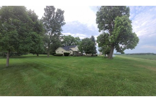 1825 S Highway 104, Brodhead, WI 53520