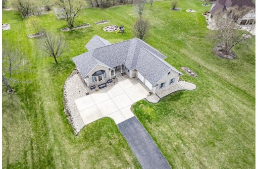 W8365 Bedrock Rd, Portage, WI 53901