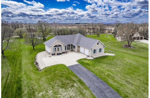 W8365 Bedrock Rd, Portage, WI 53901