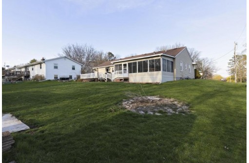 101 Wilson Ave, Fort Atkinson, WI 53538