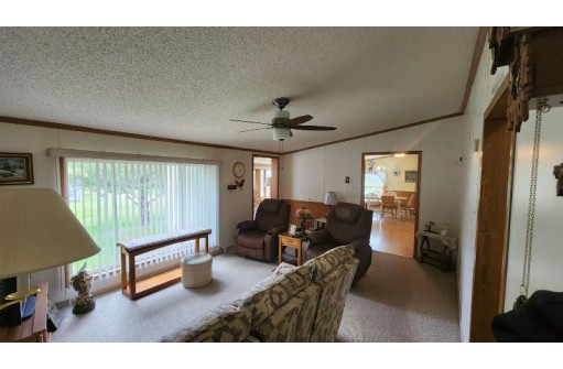 N6490 18th Ave, Neshkoro, WI 54960-8403