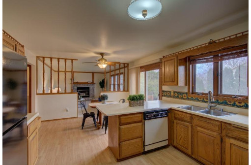 1533 Twilight Trail, Madison, WI 53716