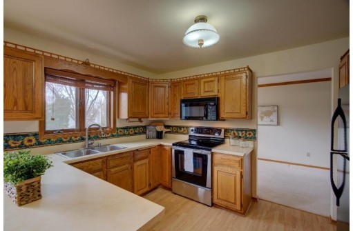 1533 Twilight Trail, Madison, WI 53716