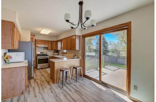 1749 Sapphire Way, Sun Prairie, WI 53590