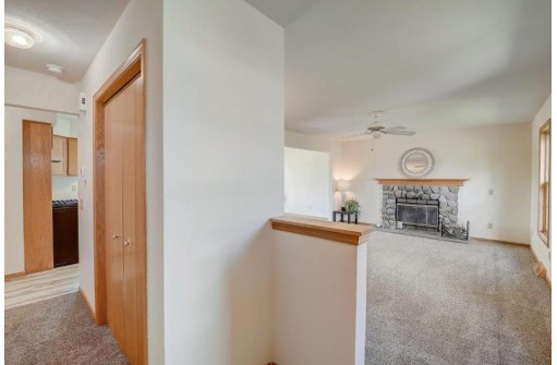 1749 Sapphire Way, Sun Prairie, WI 53590