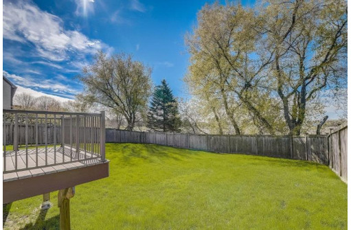 1749 Sapphire Way, Sun Prairie, WI 53590