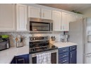 3140 Collingwood Dr, Sun Prairie, WI 53590