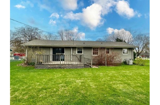 1823 Mayfair Dr, Janesville, WI 53545