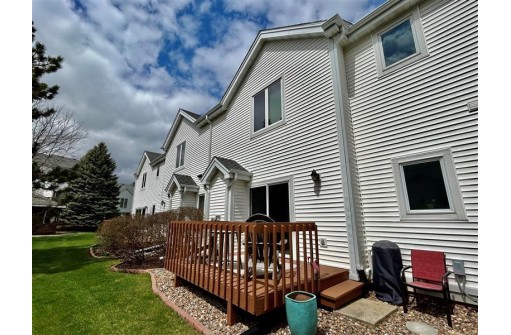 4 Springfield Ct, Madison, WI 53711