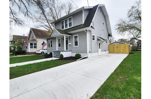 1146 Hackett St, Beloit, WI 53511-4325