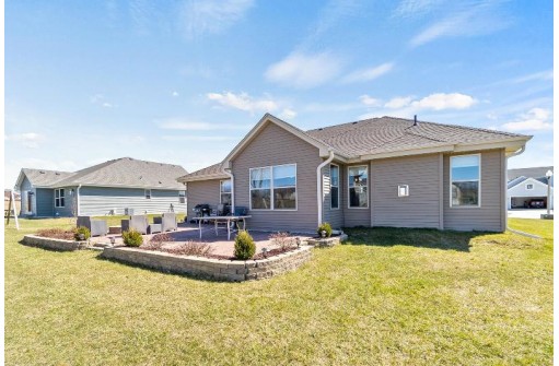 408 Conservancy Drive, Johnson Creek, WI 53038