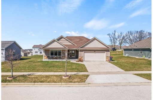 408 Conservancy Drive, Johnson Creek, WI 53038