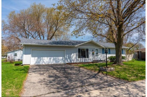 1106 W Cramer St, Fort Atkinson, WI 53538