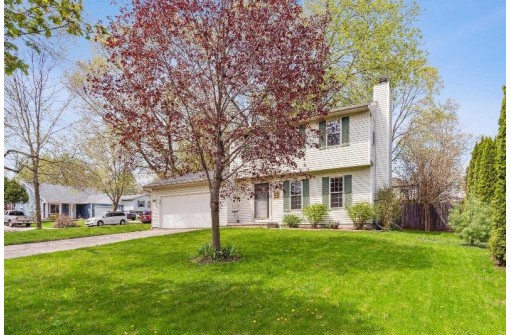 2 Book Ct, Madison, WI 53713