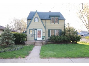 1302 Center Avenue Janesville, WI 53546