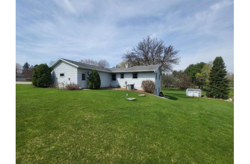 W8856 Burr Oak Drive, Beaver Dam, WI 53916