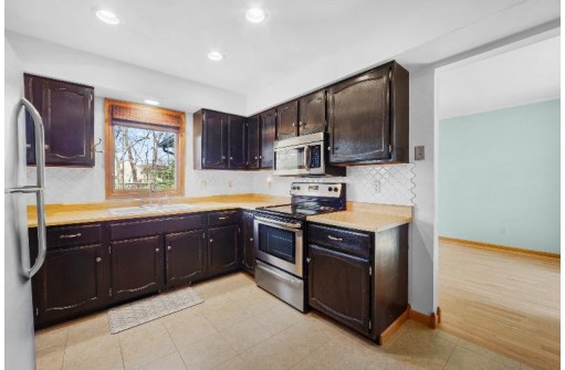 1905 Paso Roble Way, Madison, WI 53716