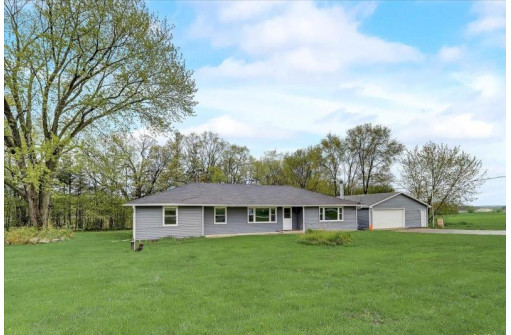 N1859 Blackhawk Island Road, Fort Atkinson, WI 53538