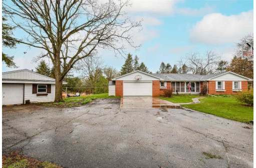 4306 E M H Townline Road, Milton, WI 53563