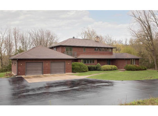 W11159 Pig Tail Alley Road Portage, WI 53901