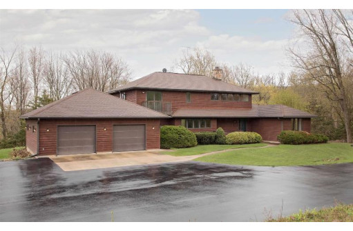 W11159 Pig Tail Alley Road, Portage, WI 53901