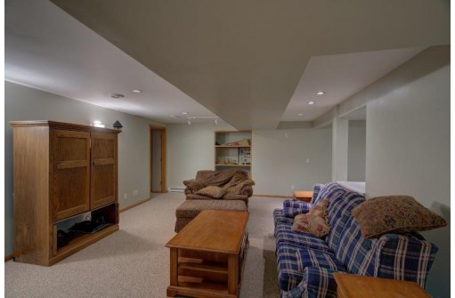 1842 Huntwick Court, Sun Prairie, WI 53590