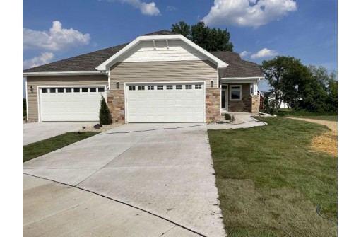 2949 Bronze Leaf Lane, Sun Prairie, WI 53590