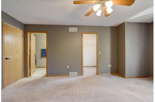 243 N Musket Ridge Drive 1154C, Sun Prairie, WI 53590