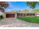 425 Walnut Grove Dr, Madison, WI 53717