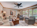 425 Walnut Grove Dr, Madison, WI 53717