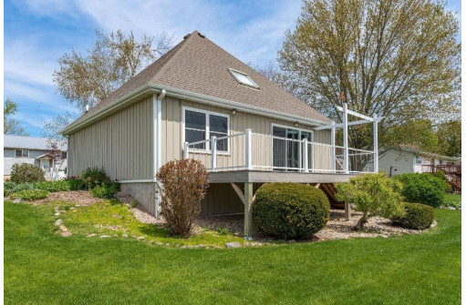 421 Amey Drive, Baraboo, WI 53913