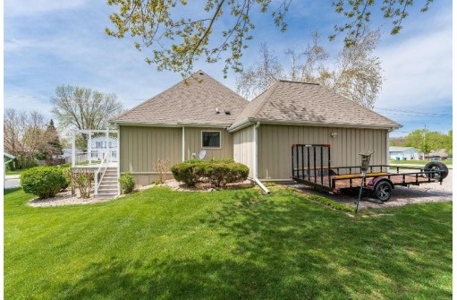 421 Amey Drive, Baraboo, WI 53913