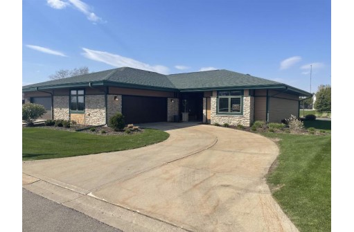 9202 Windy Point, Verona, WI 53593