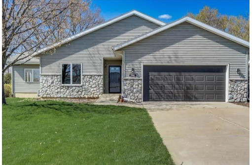 5910 Juniper Rdg, McFarland, WI 53558