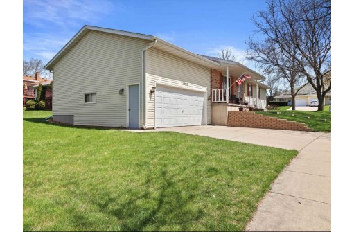 1502 Grafton Rd, Madison, WI 53716