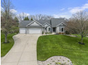 5597 Surrey Ln, Waunakee, WI 53597